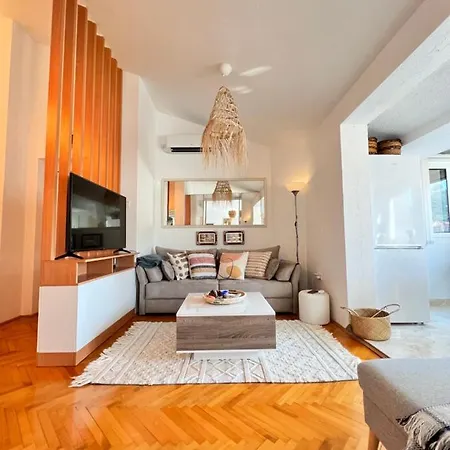 Bamboo House * Budva